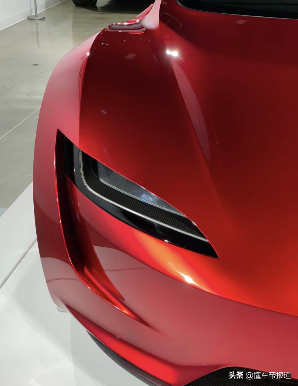 特斯拉 Roadster 2 再升级：零百加速近 1.1 秒，世上最快的车？